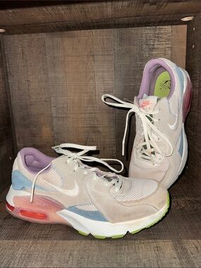 Nike Women's Pastel Multicolor Air Max Sneakers- size 7.5